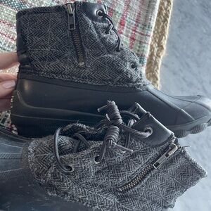 Sperry Shearwater boots black with grey flannel size 7